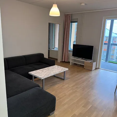 Aurinkolahti Modernlux Sleeps 3 Heated Ev Parking Balcony * 赫尔辛基